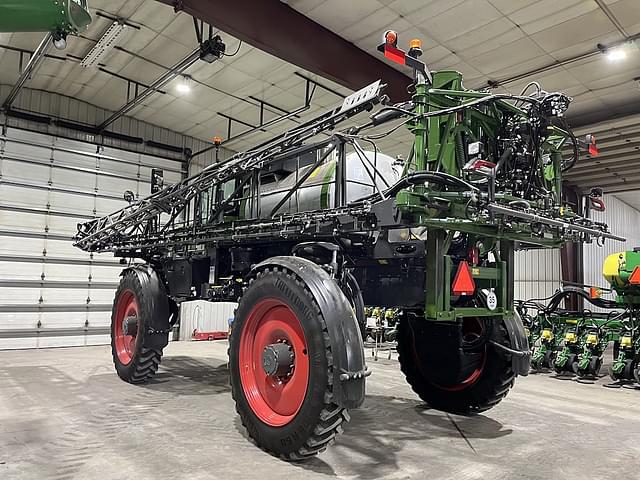 Image of Fendt RoGator 934 equipment image 2