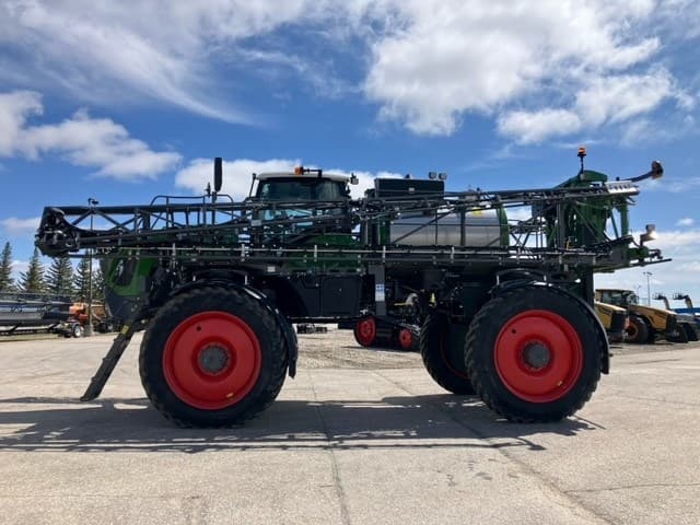 Image of Fendt RoGator 934 equipment image 2
