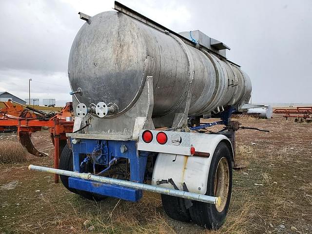 Image of Undetermined Fuel Trailer equipment image 3