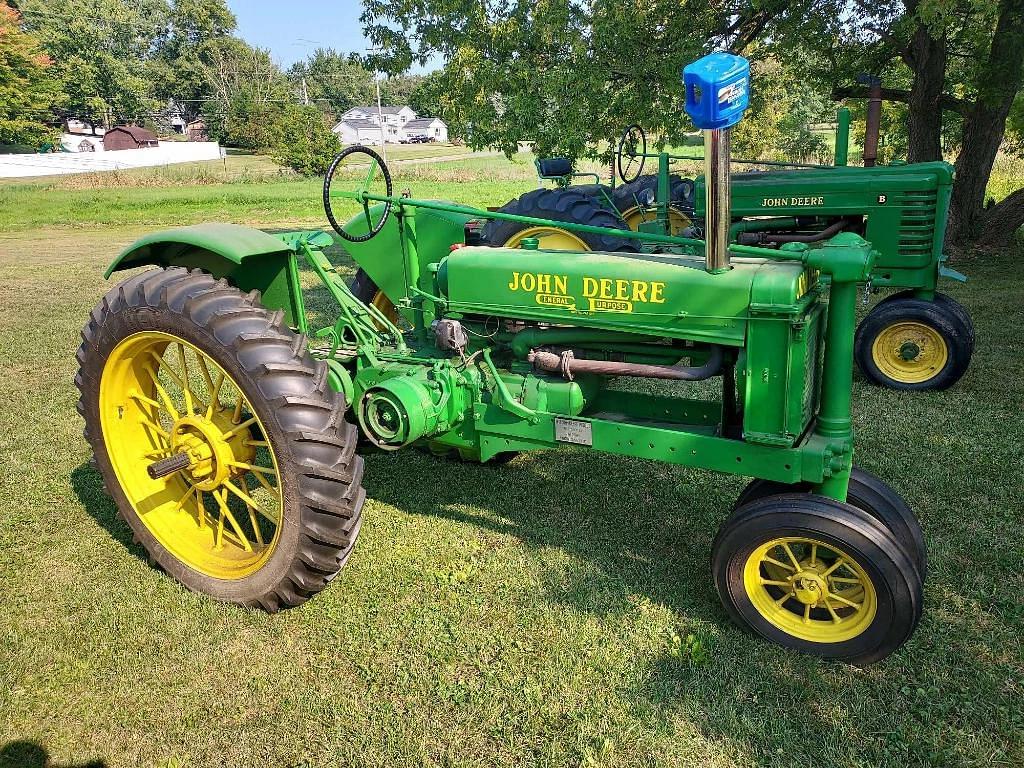 Image of John Deere B Primary image