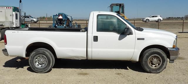 Image of Ford F-250 equipment image 2