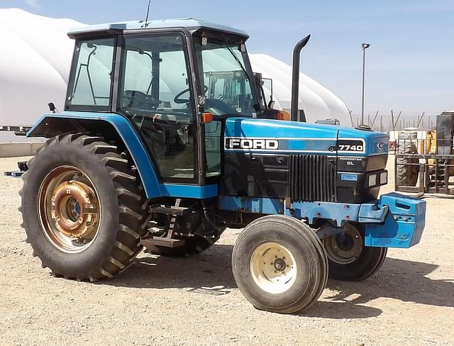 Image of Ford 7740 equipment image 1