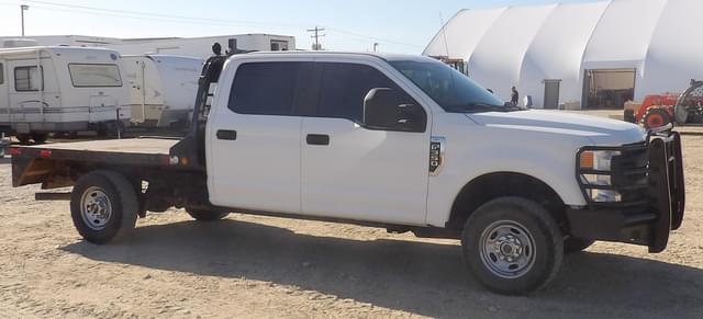Image of Ford F-350 equipment image 2