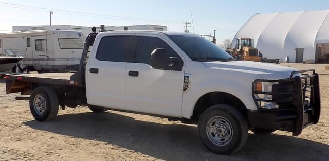 Image of Ford F-350 equipment image 1