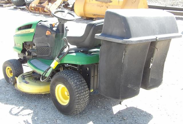 Image of John Deere LA115 equipment image 3