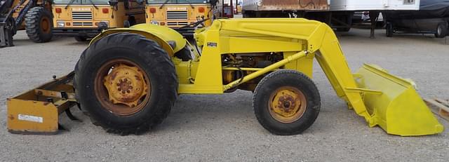 Image of Massey Ferguson 202 equipment image 4