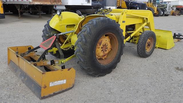 Image of Massey Ferguson 202 equipment image 3
