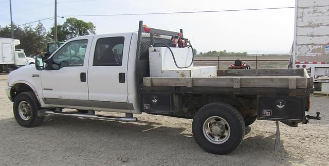 Image of Ford F-250 equipment image 3