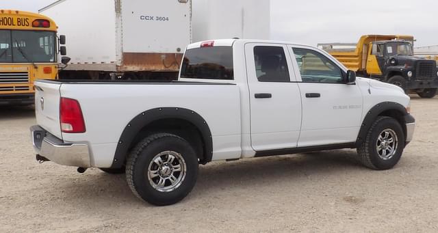 Image of Dodge Ram 1500 equipment image 2