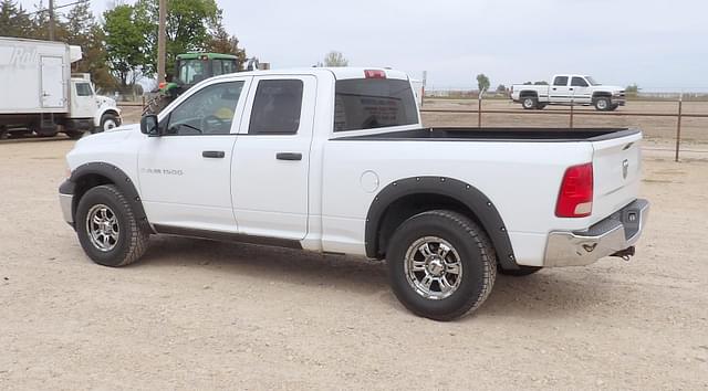 Image of Dodge Ram 1500 equipment image 4