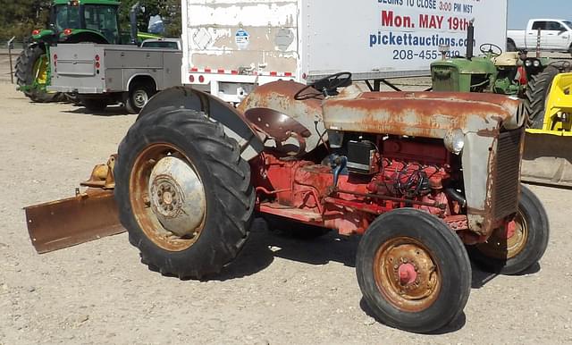 Image of Ford 860 equipment image 4