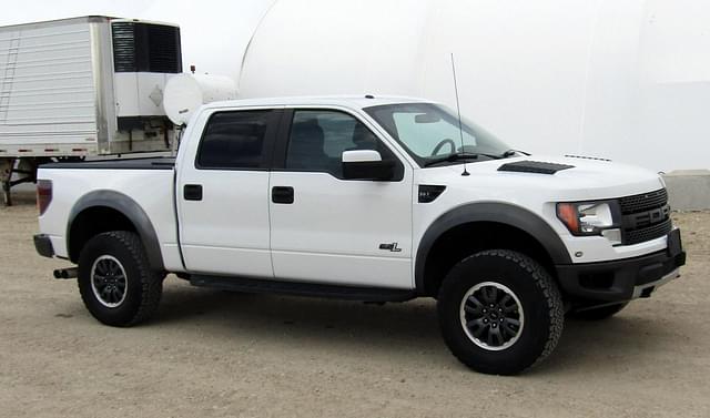 Image of Ford F-150 equipment image 1