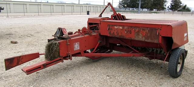 Image of International Harvester 440 equipment image 2