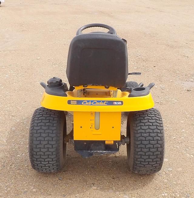 Image of Cub Cadet LT1045 equipment image 4
