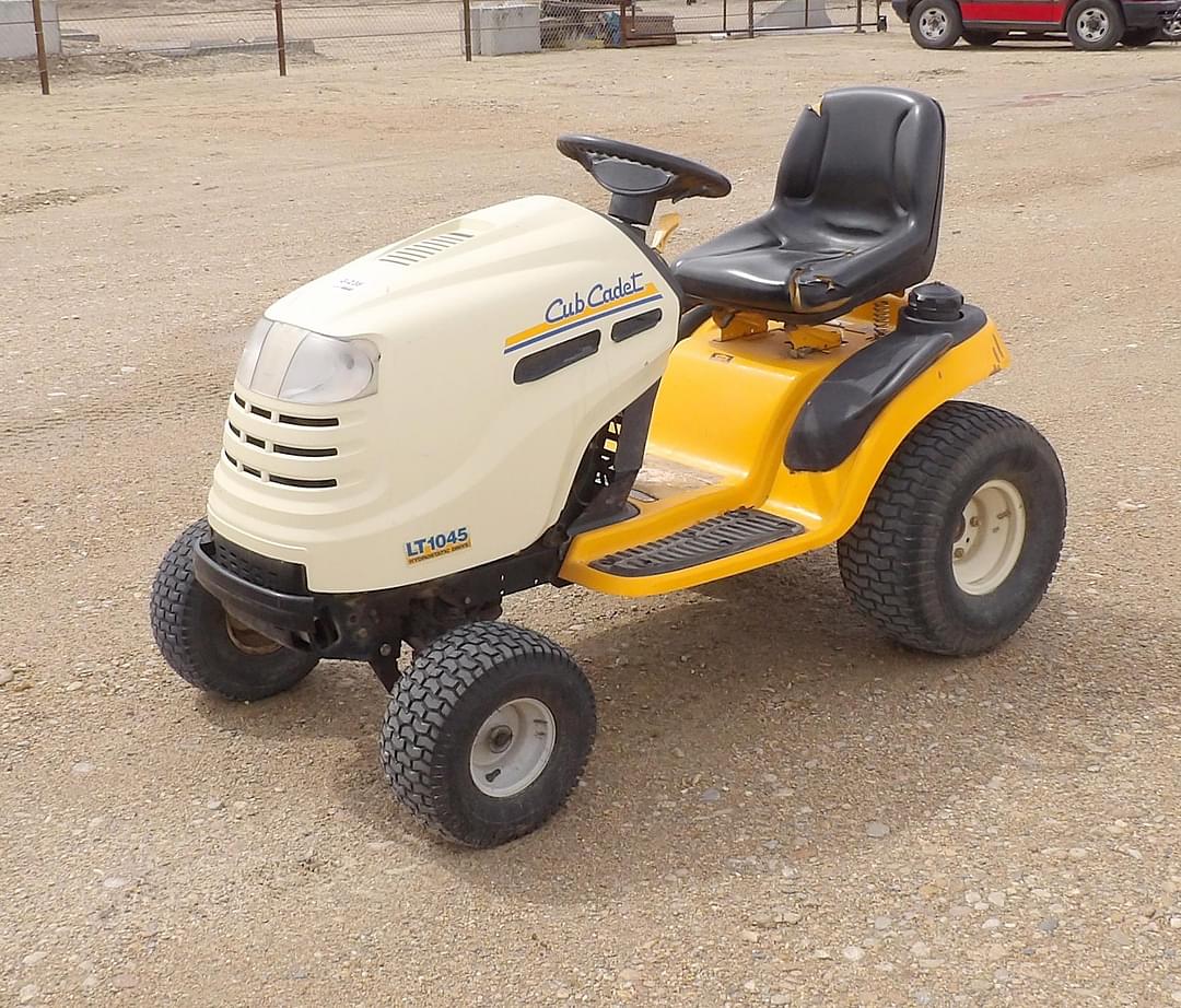 Image of Cub Cadet LT1045 Primary image