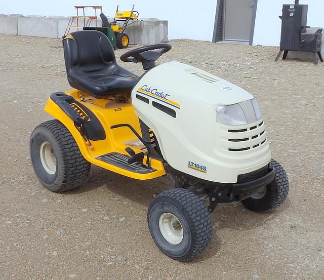 Image of Cub Cadet LT1045 equipment image 1