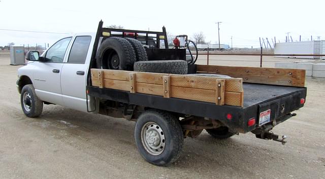Image of Dodge Ram 3500 equipment image 4