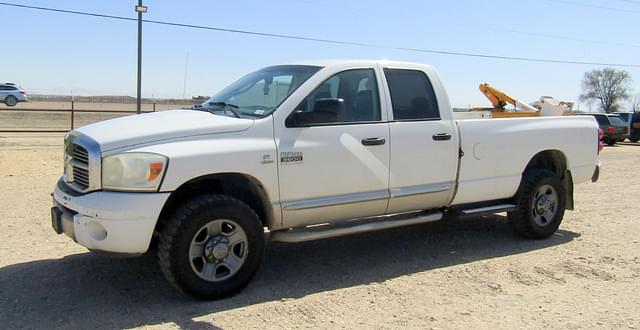 Image of Dodge Ram 3500 equipment image 1