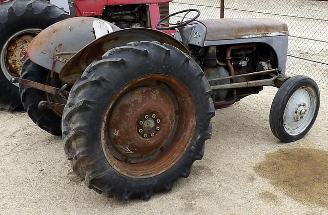 Image of Ferguson Undetermined equipment image 4