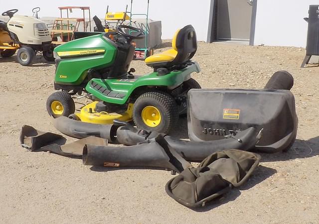 Image of John Deere X300 equipment image 3