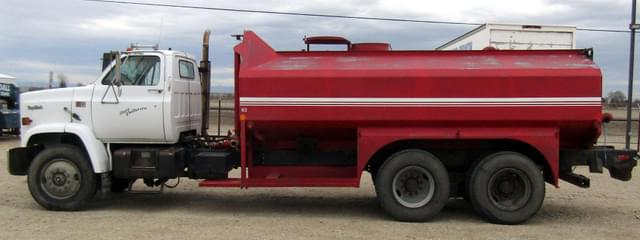 Image of GMC Topkick 7000 equipment image 4