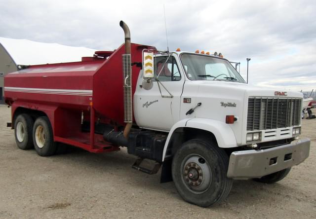 Image of GMC Topkick 7000 equipment image 1