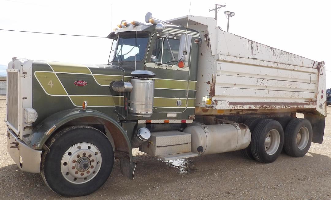 Image of Peterbilt 359 Primary image