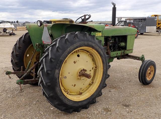Image of John Deere 2010 equipment image 3