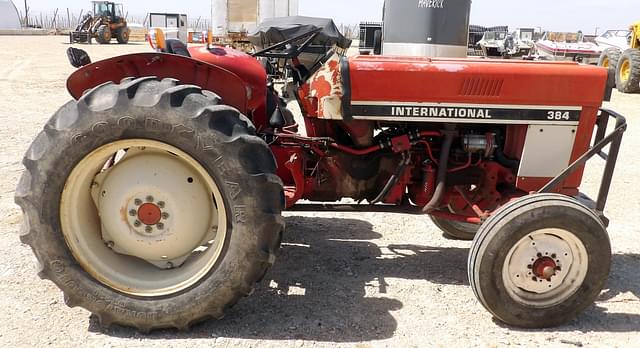 Image of International Harvester 384 equipment image 4