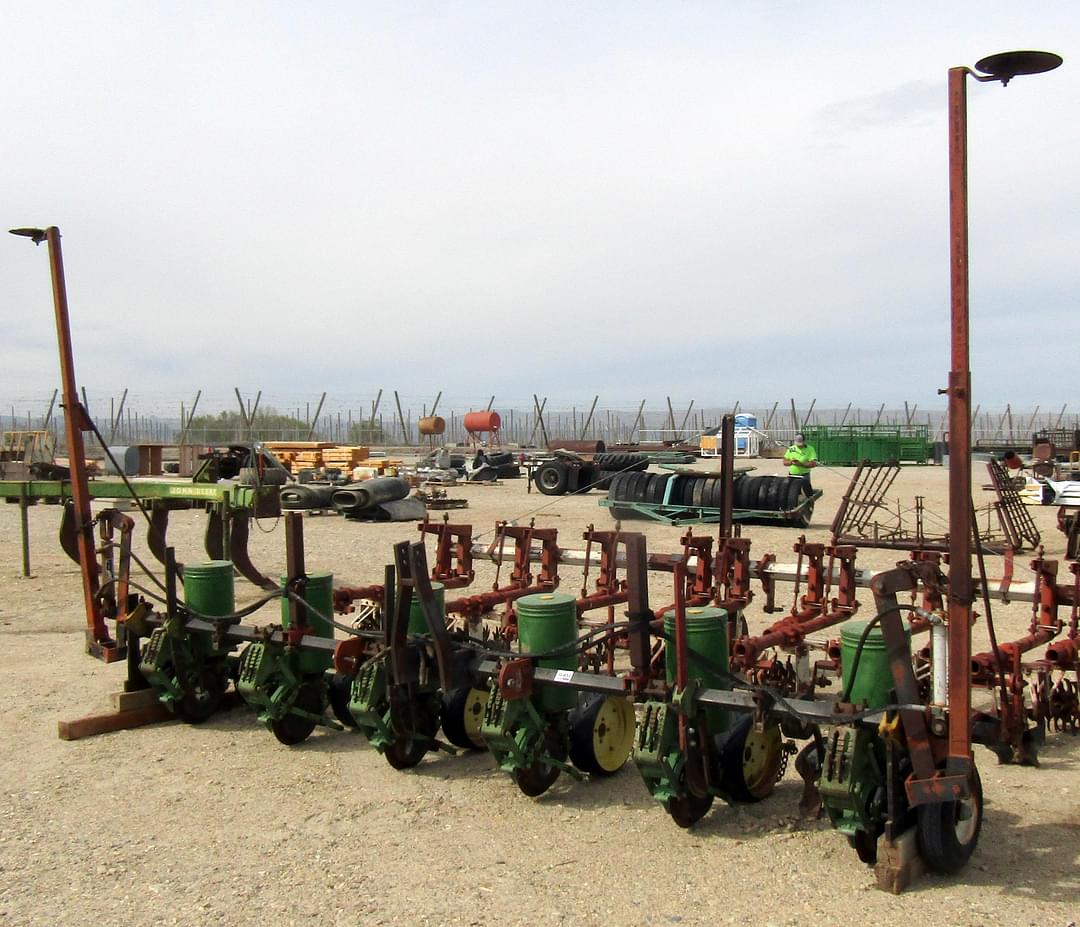 Image of John Deere 71 Primary image