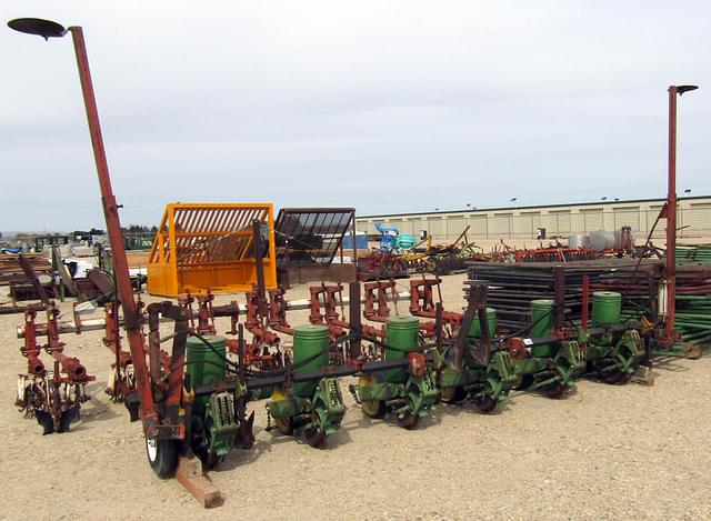 Image of John Deere 71 equipment image 1