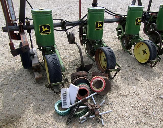Image of John Deere 71 equipment image 4