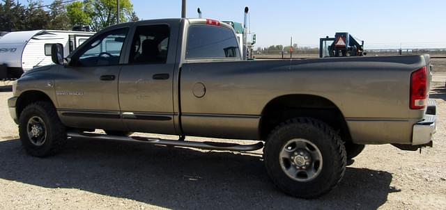Image of Dodge Ram 3500 equipment image 3