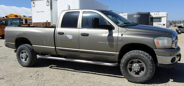 Image of Dodge Ram 3500 equipment image 1