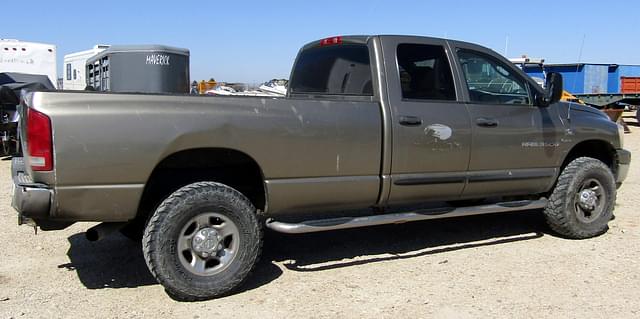 Image of Dodge Ram 3500 equipment image 2