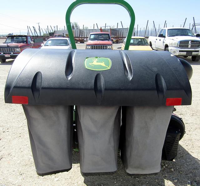 Image of John Deere Z915E equipment image 4