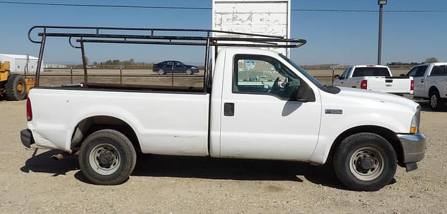 Image of Ford F-250 equipment image 2