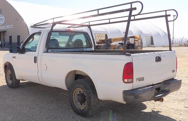 Image of Ford F-250 equipment image 4