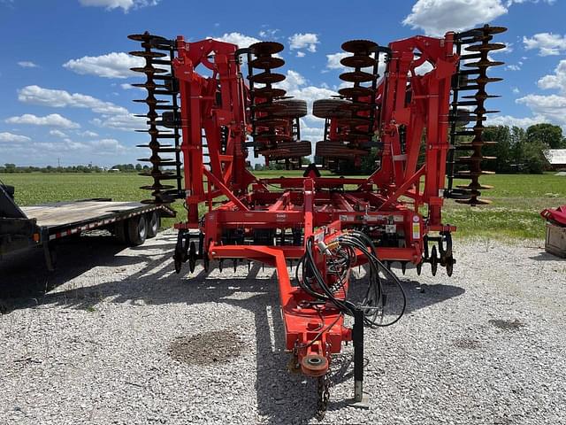 Image of Kuhn Excelerator 8005 equipment image 2