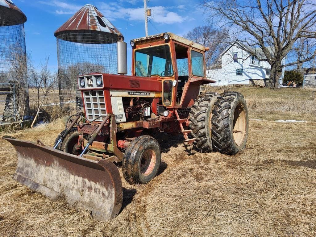 Main image International Harvester 966