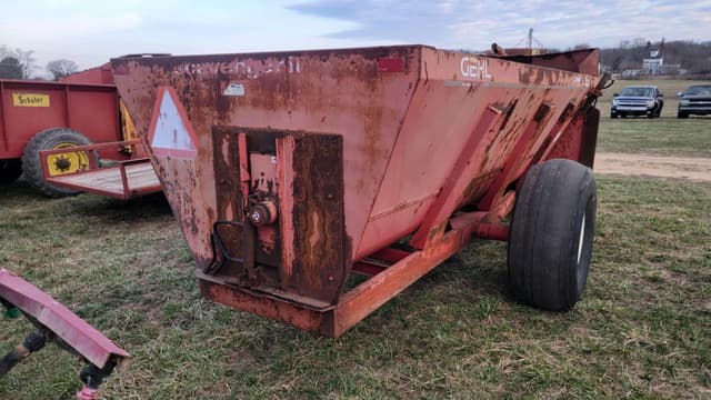 Image of Gehl 312 equipment image 2