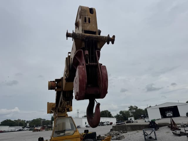 Image of Galion 125 equipment image 2