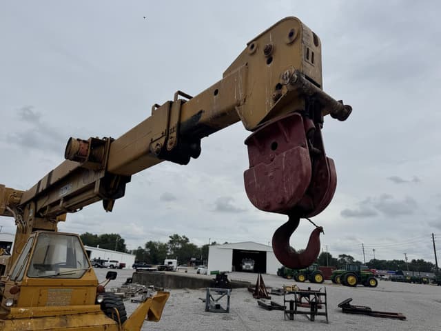 Image of Galion 125 equipment image 3