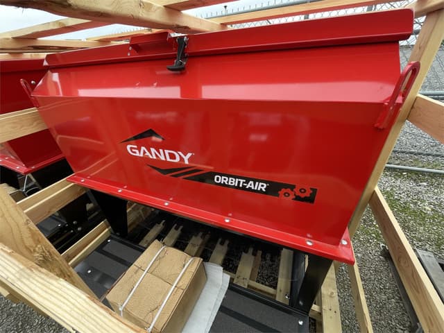 Image of Gandy 6231 equipment image 2