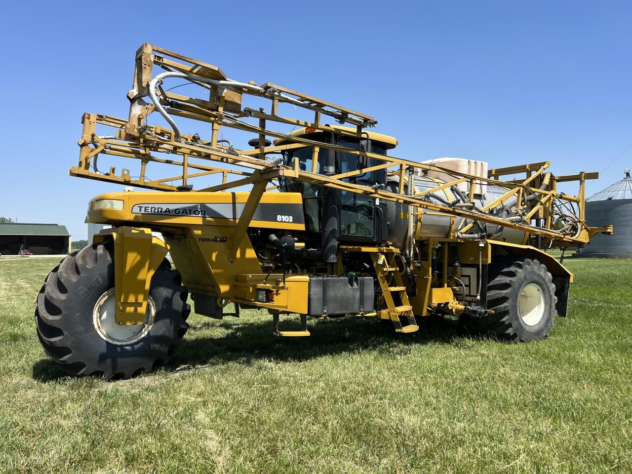Main image Ag-Chem Terra-Gator 8103