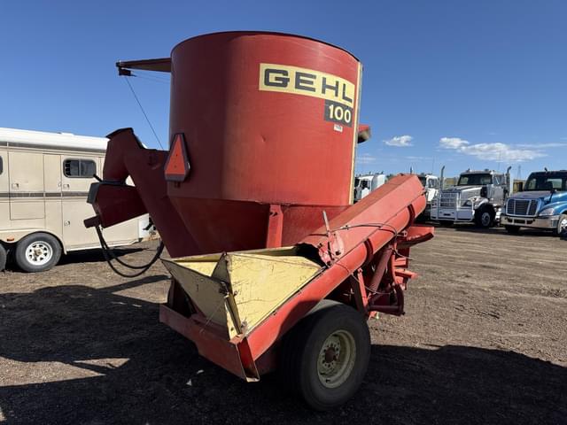 Image of Gehl 100 equipment image 4