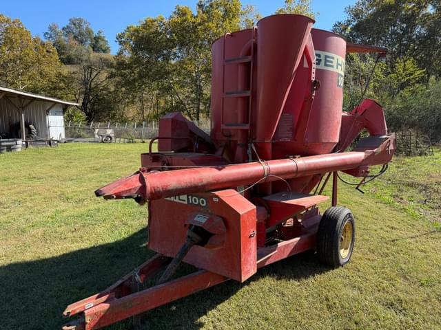 Image of Gehl 100 equipment image 4