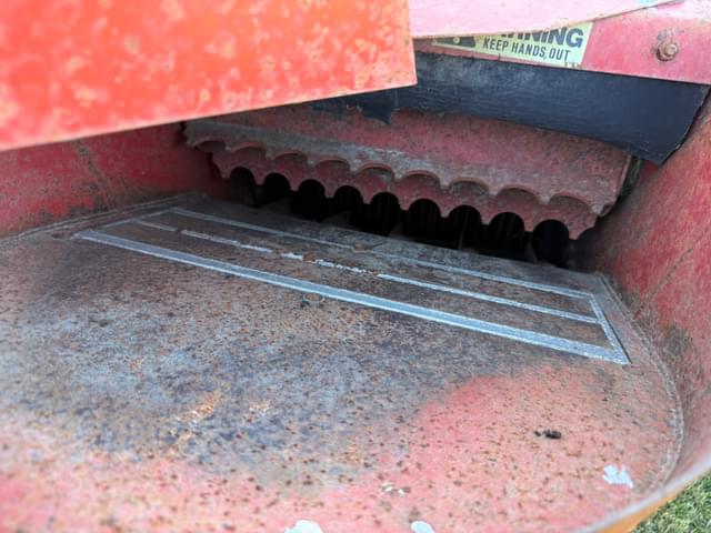 Image of Gehl 100 equipment image 3