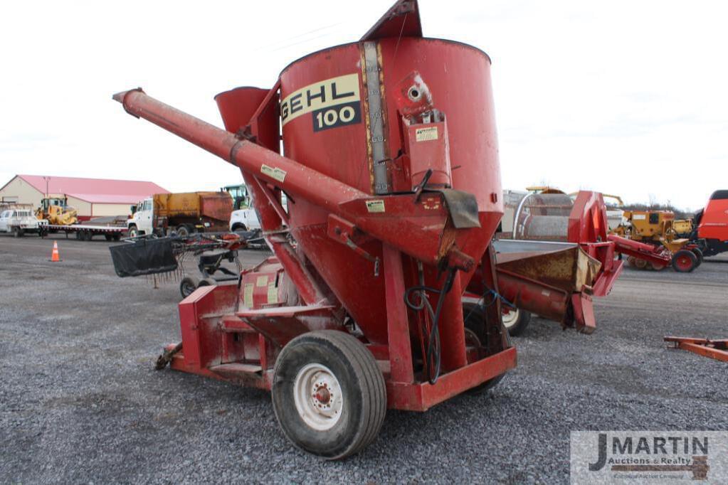 Gehl 100 Hay and Forage Grinders/Mixers for Sale Tractor Zoom