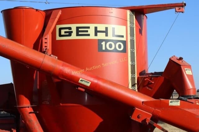 Image of Gehl 100 equipment image 1